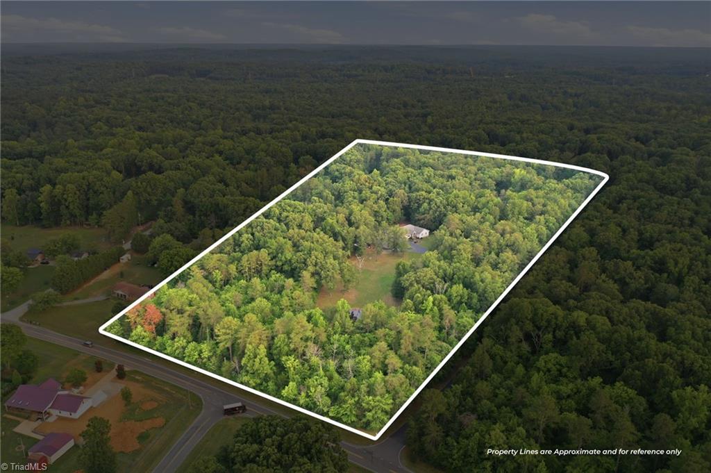 main property photo 30