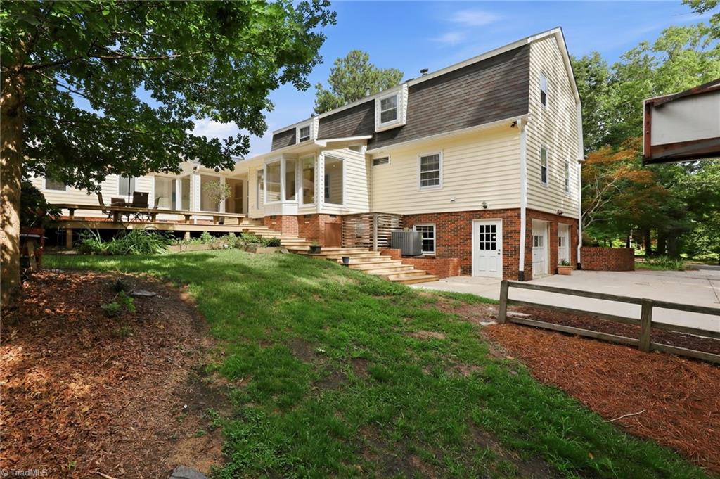 main property photo 40