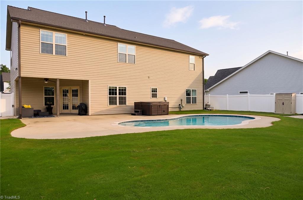 main property photo 6