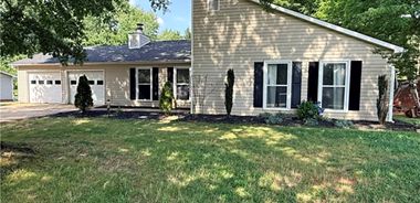 image of property with 3 Bed | 2 Bath | 1,642 Sqft