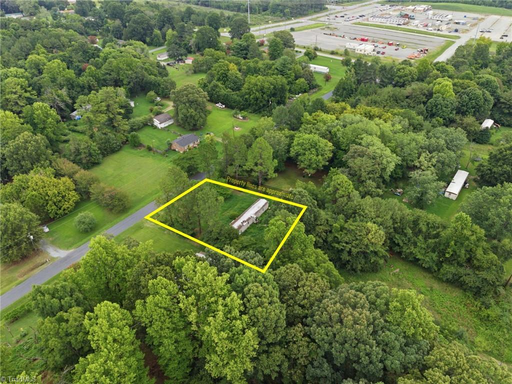 main property photo 13