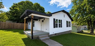 image of property with 3 Bed | 2 Bath | 1,128 Sqft