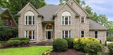 image of property with 4 Bed | 3 Bath | 4,015 Sqft