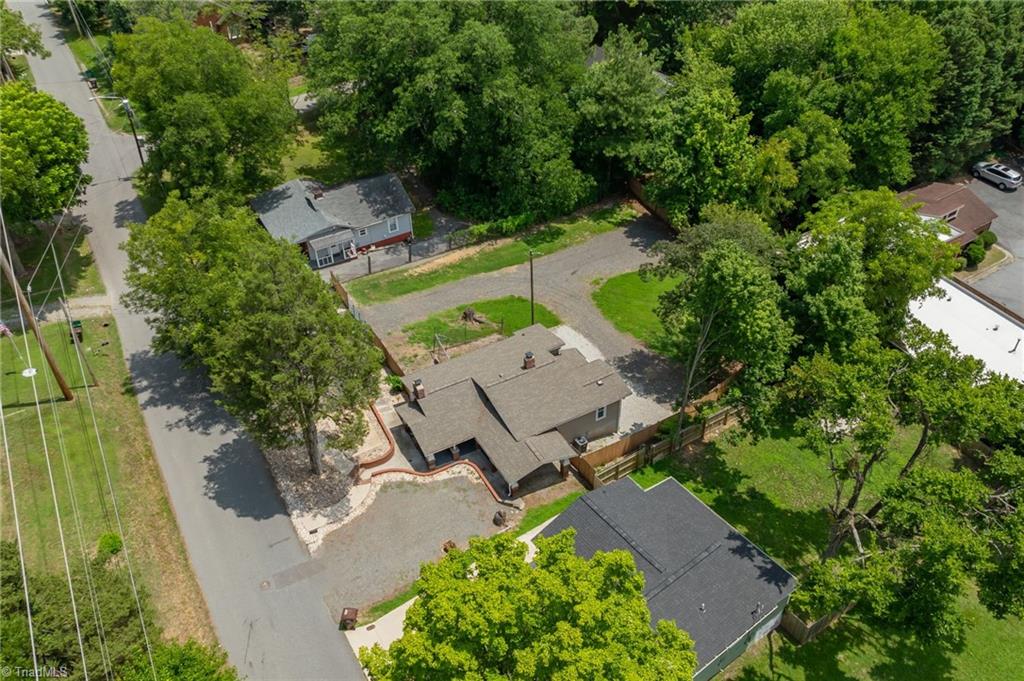 main property photo 31