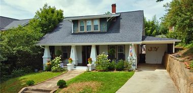 image of property with 4 Bed | 2 Bath | 1,992 Sqft