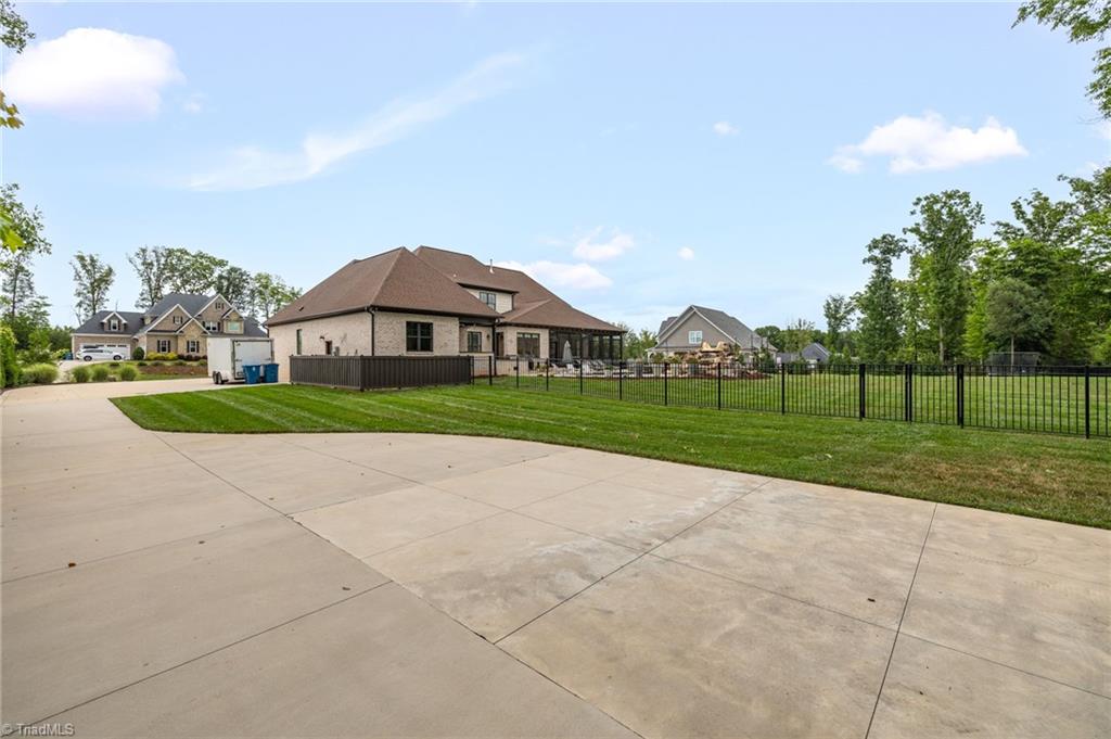 main property photo 43