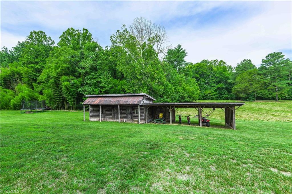 main property photo 32