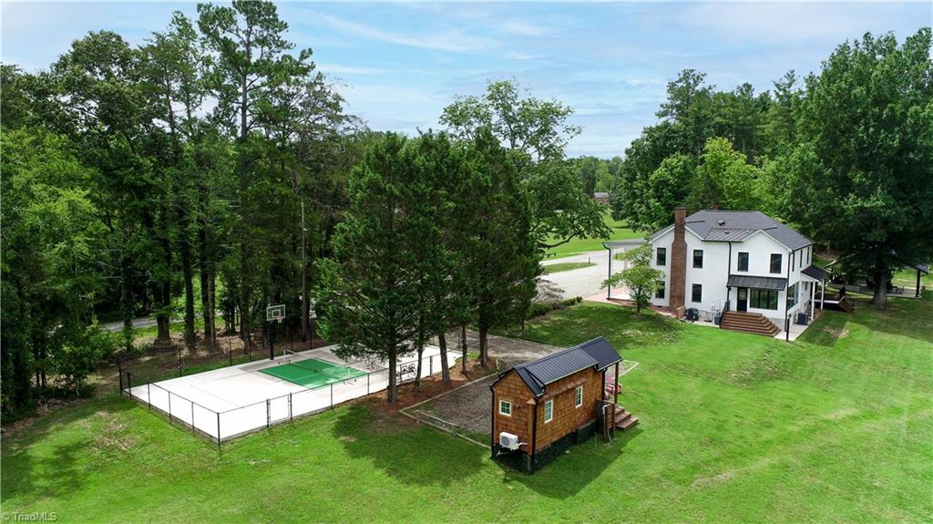 main property photo 45