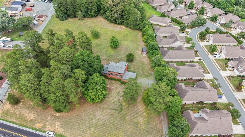 main property photo 36