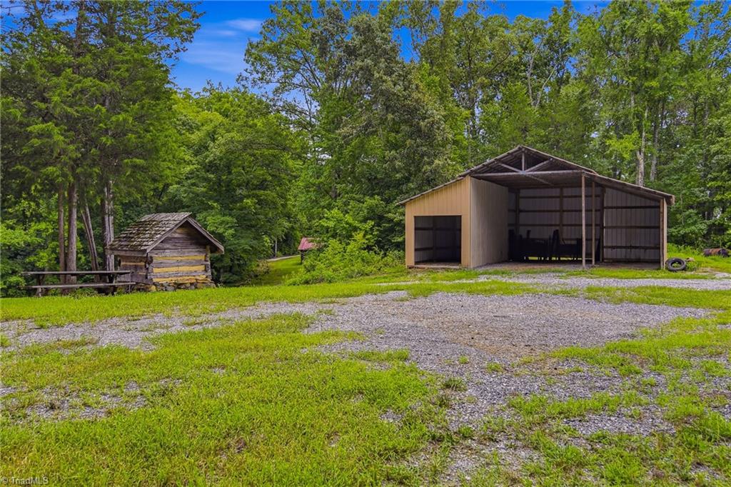 main property photo 41
