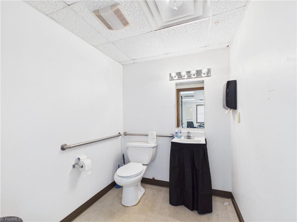 main property photo 14