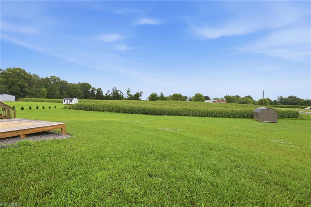 main property photo 40