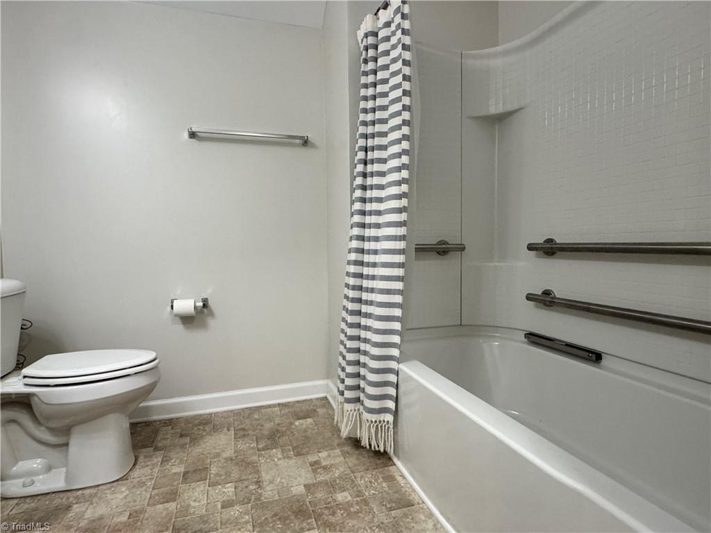 main property photo 17