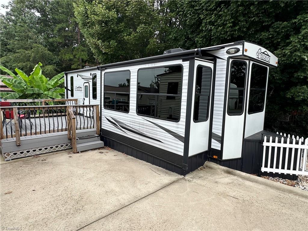 main property photo 0