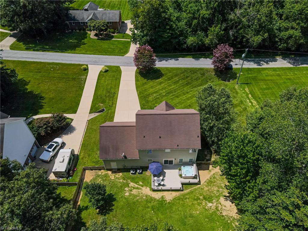 main property photo 35
