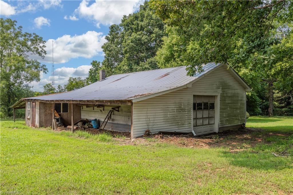 main property photo 31