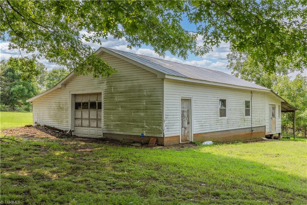 main property photo 32