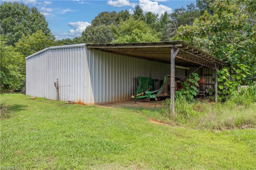 main property photo 38