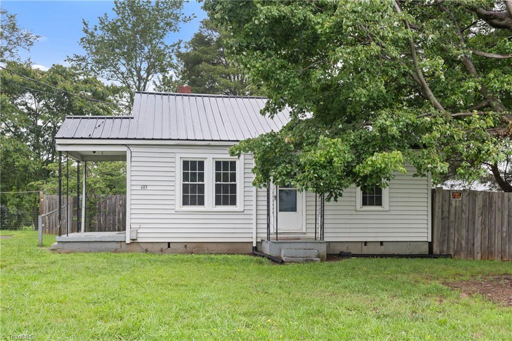 main property photo 0