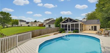 image of property with 3 Bed | 2 Bath | 1,269 Sqft