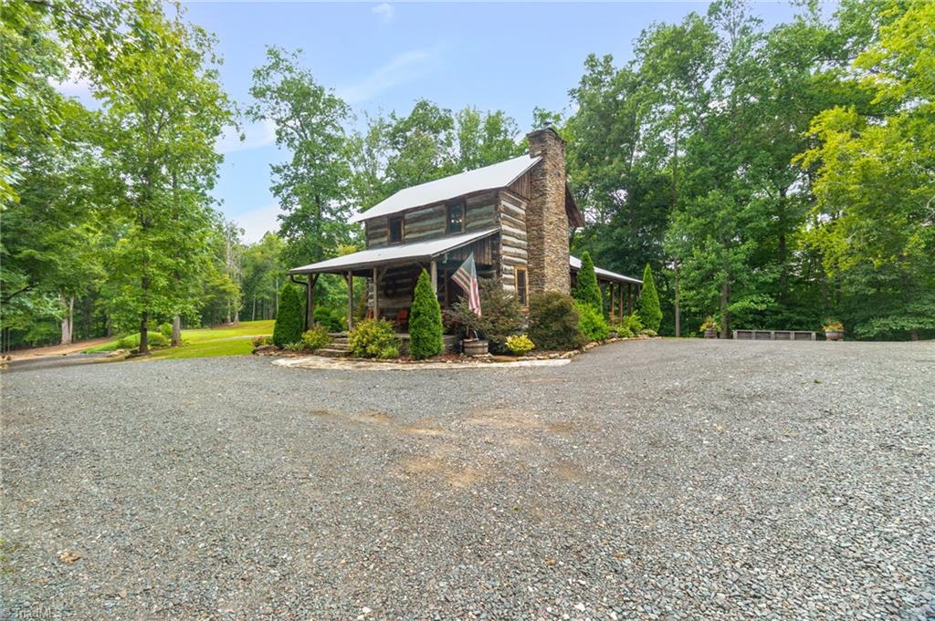 main property photo 6