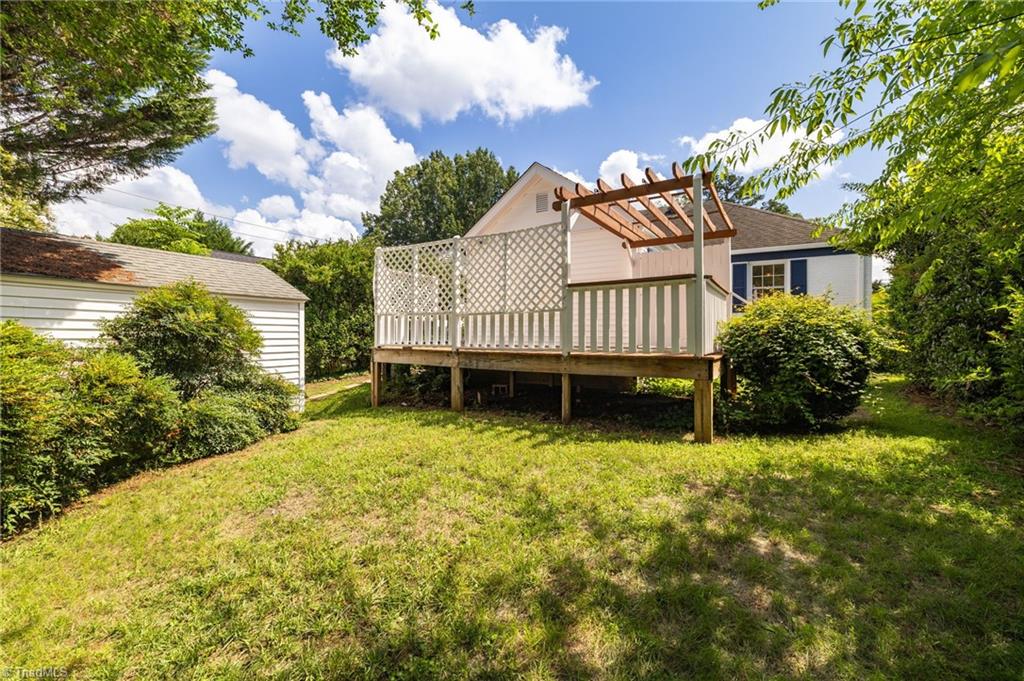 main property photo 28