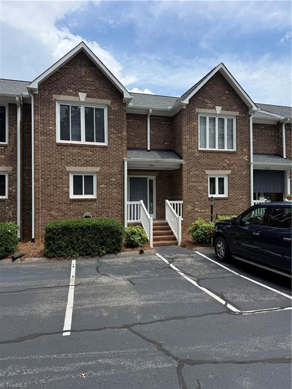 main property photo 0