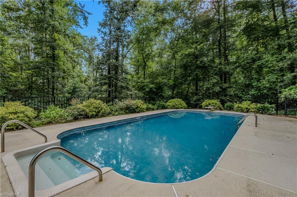 main property photo 17