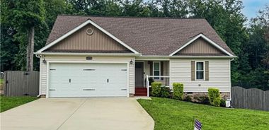 image of property with 3 Bed | 2 Bath | 1,562 Sqft