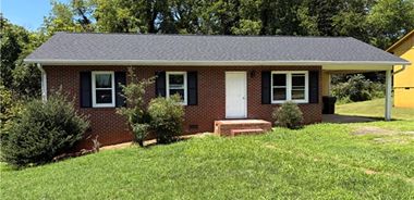 image of property with 3 Bed | 1 Bath | 1,030 Sqft