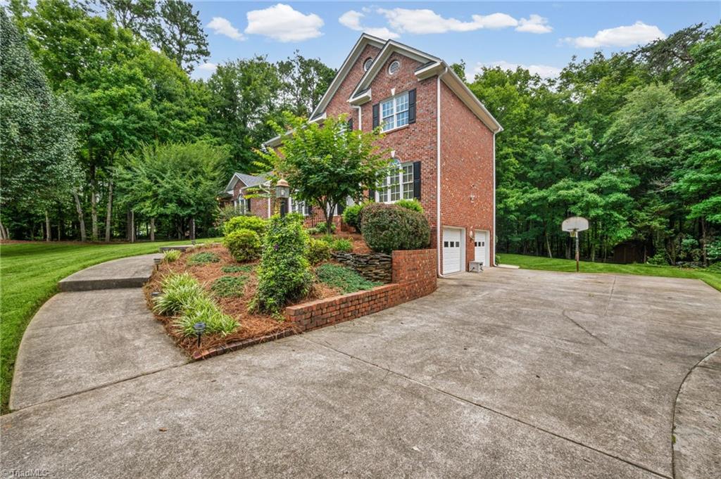 main property photo 40