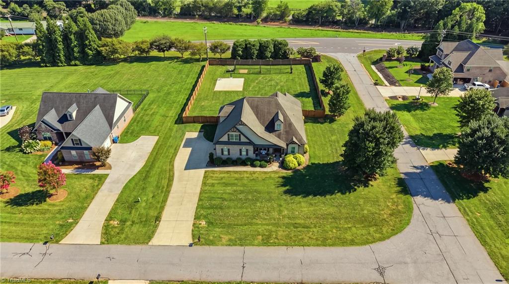 main property photo 47