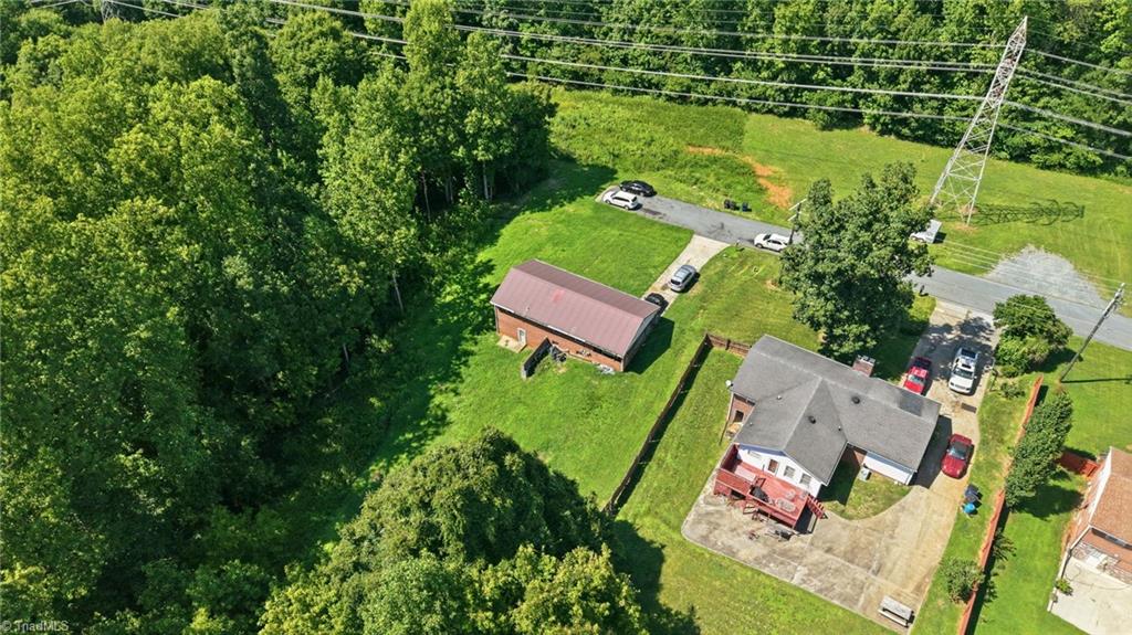 main property photo 40