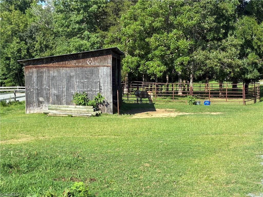 main property photo 30