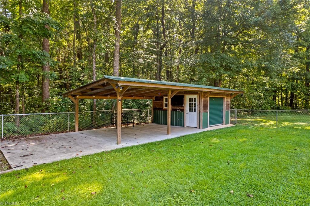 main property photo 36