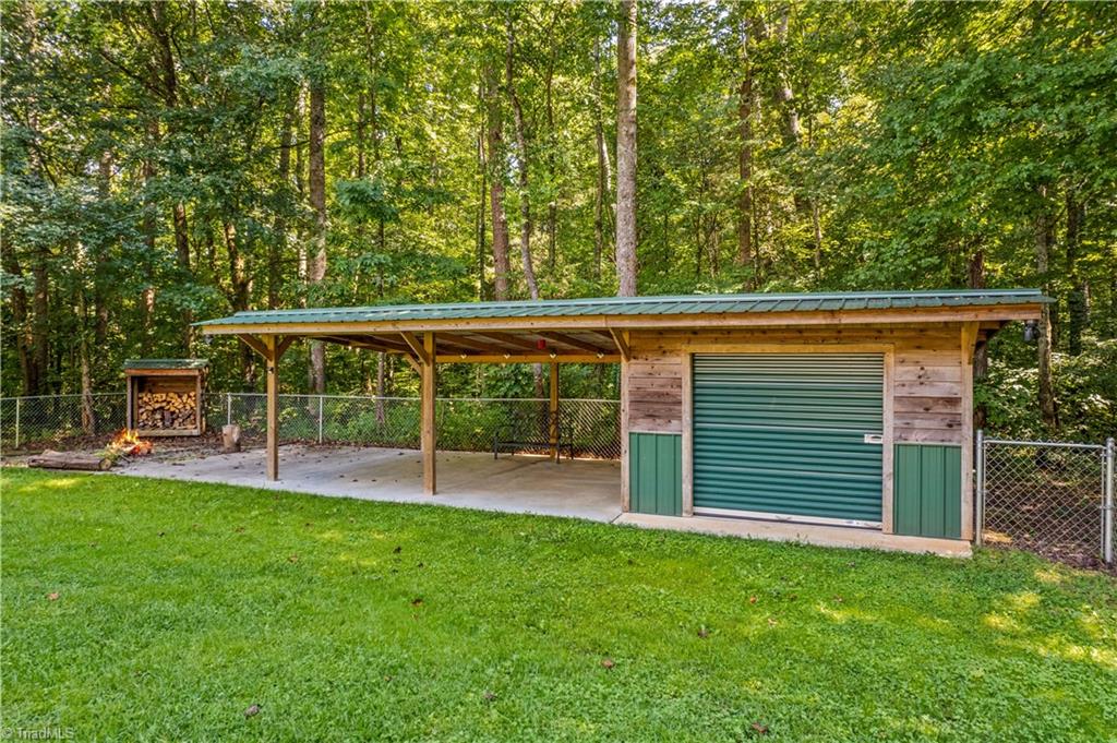 main property photo 42