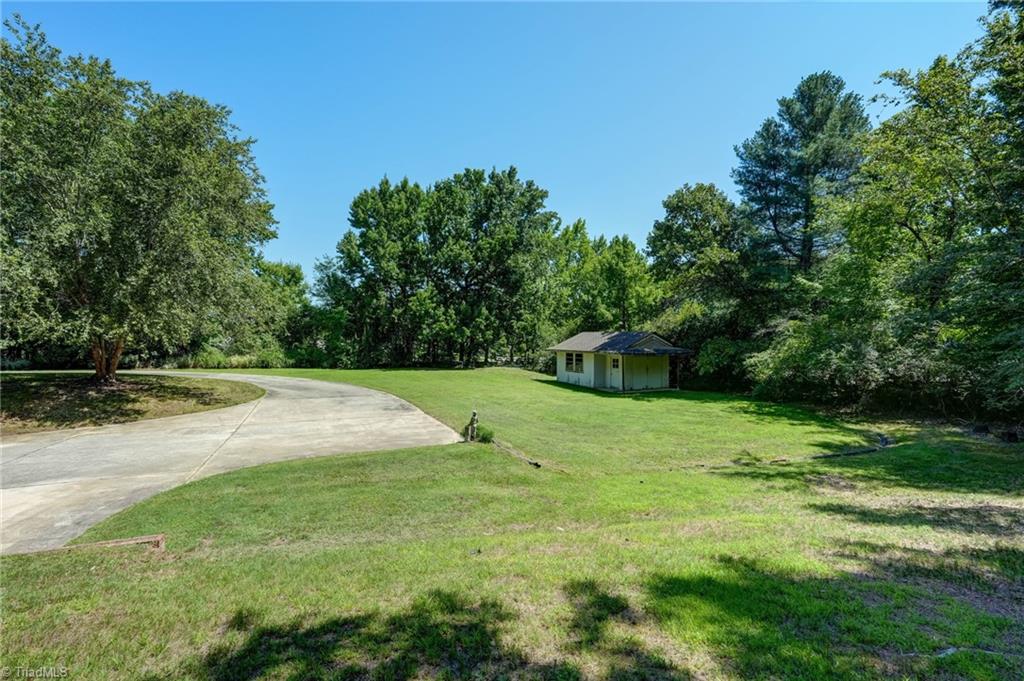 main property photo 10