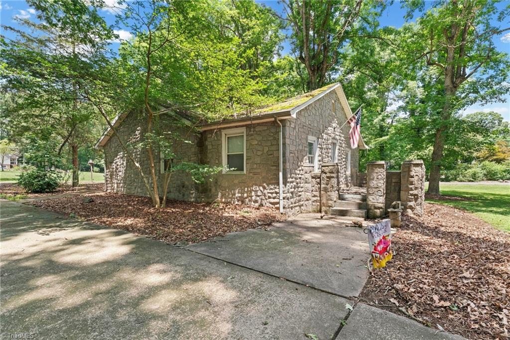 main property photo 49