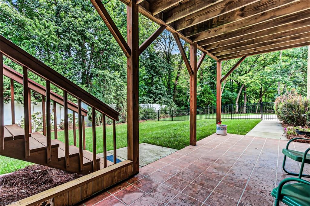 main property photo 41