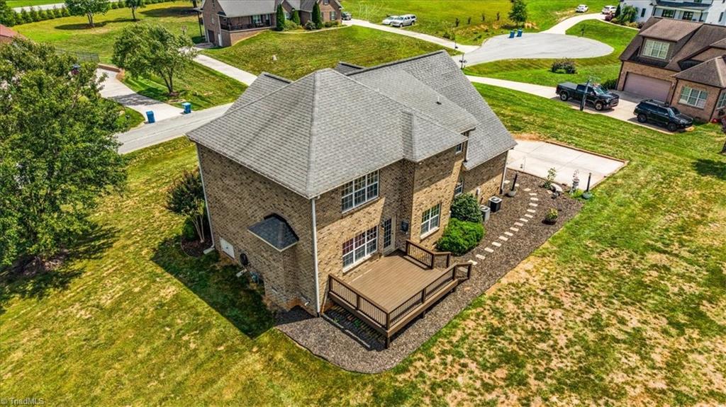 main property photo 45