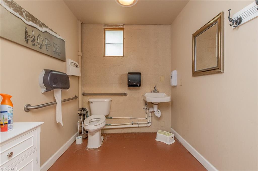 main property photo 24