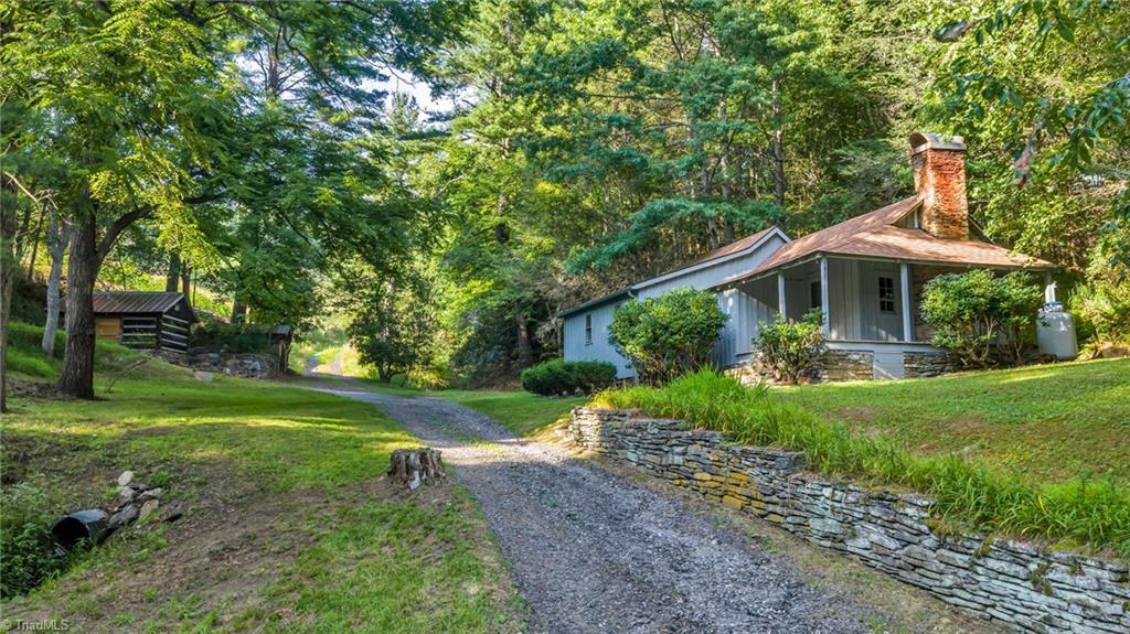 main property photo 4