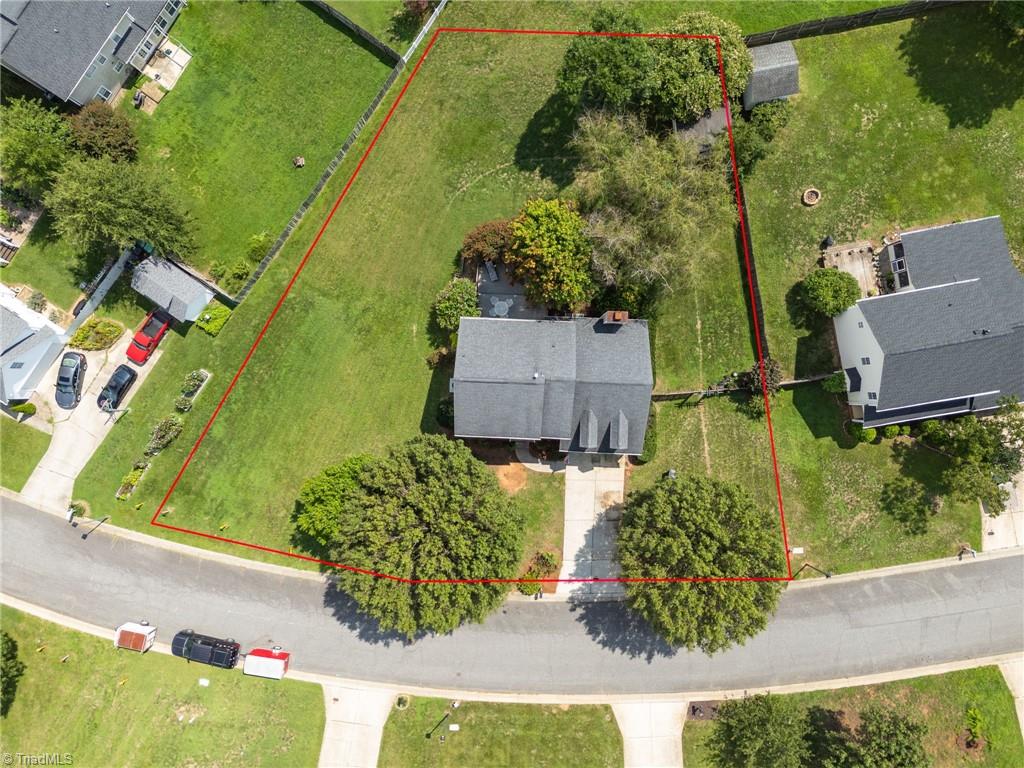 main property photo 32