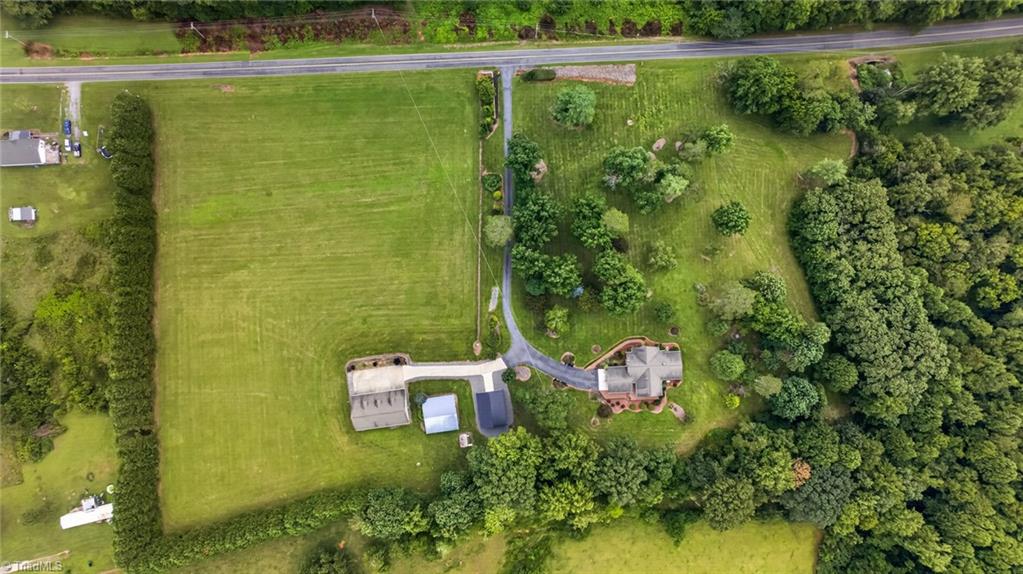main property photo 32