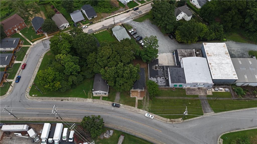 main property photo 34
