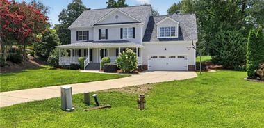 image of property with 4 Bed | 3 Bath | 3,195 Sqft