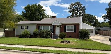 image of property with 6 Bed | 4 Bath | 2,810 Sqft