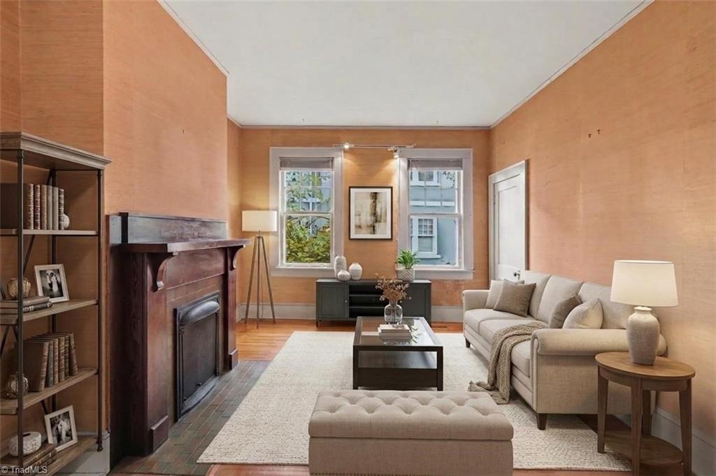 main property photo 9