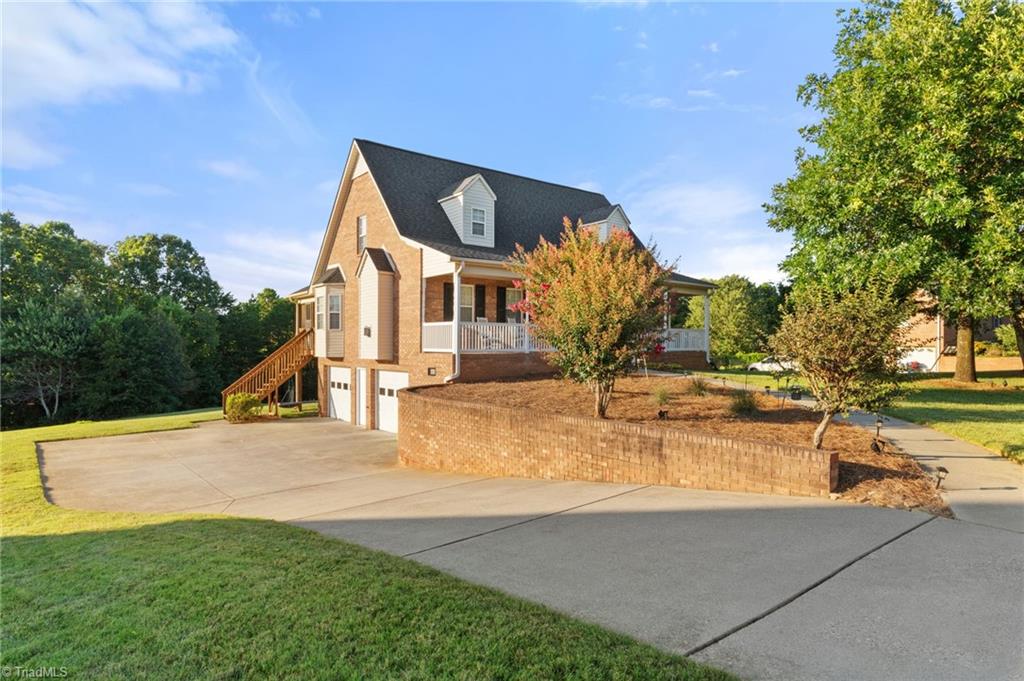 main property photo 3