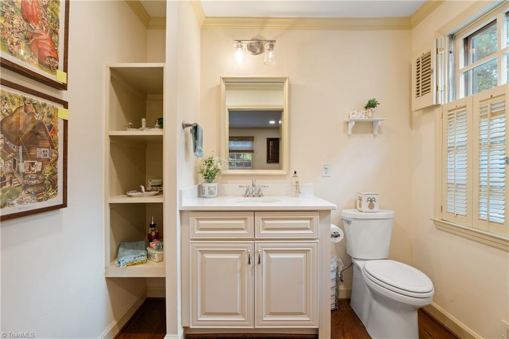 main property photo 17